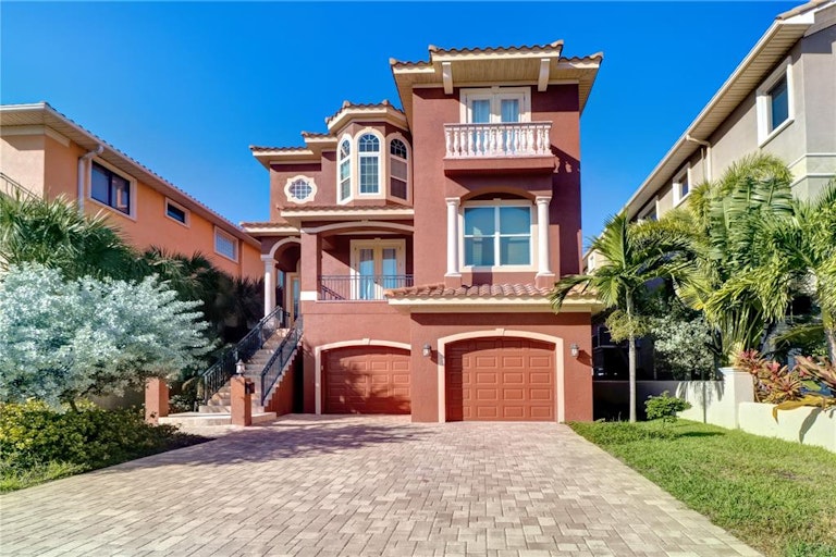Photo 2 of 58 - 9548 W Gulf Blvd, Treasure Island, FL 33706