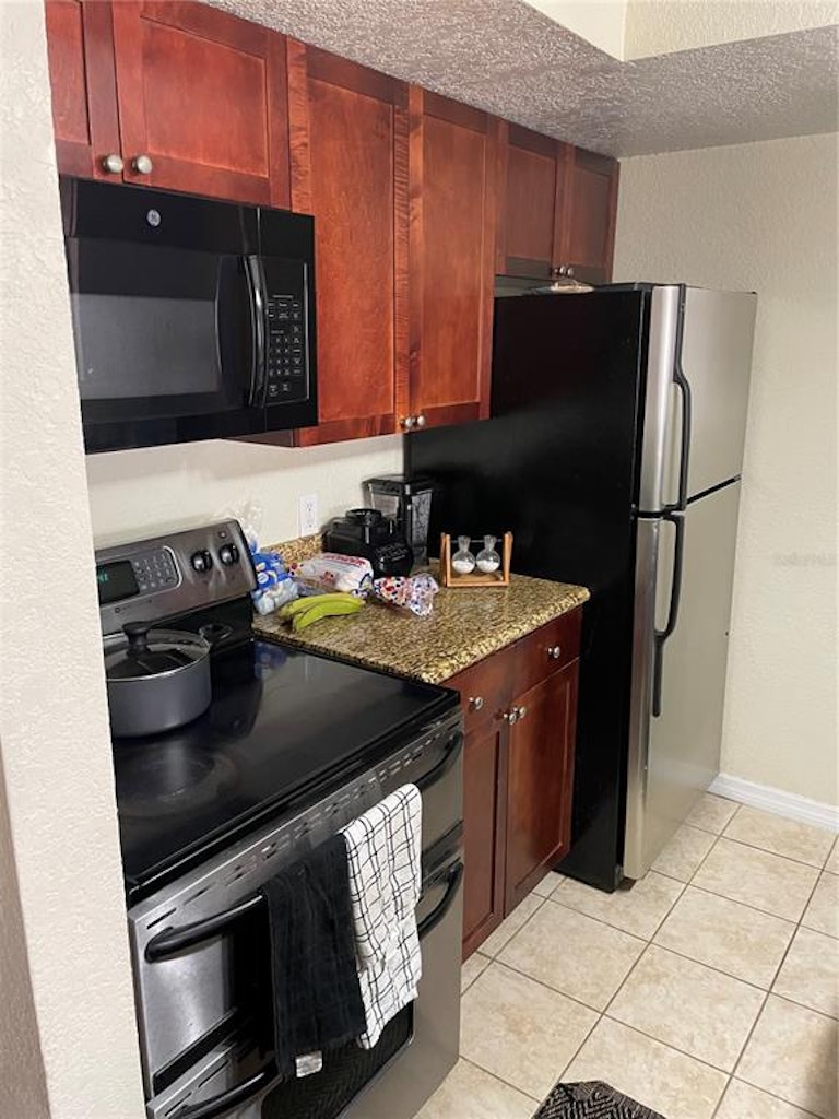 Photo 18 of 44 - 5168 Conroy Rd #25, Orlando, FL 32811
