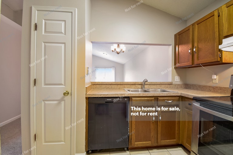 Photo 16 of 31 - 8350 Argyle Corners Ct, Jacksonville, FL 32244