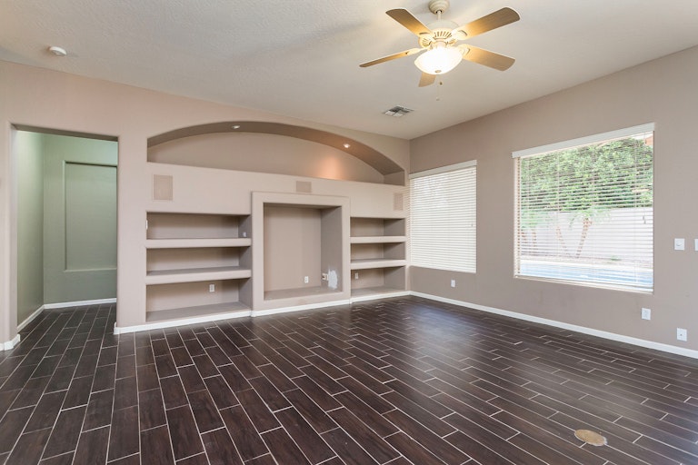 Photo 10 of 22 - 25463 N 73rd Ave, Peoria, AZ 85383