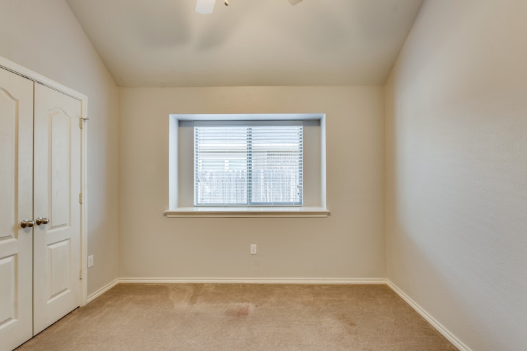 Photo 24 of 29 - 1204 Ponderosa Dr, Aubrey, TX 76227