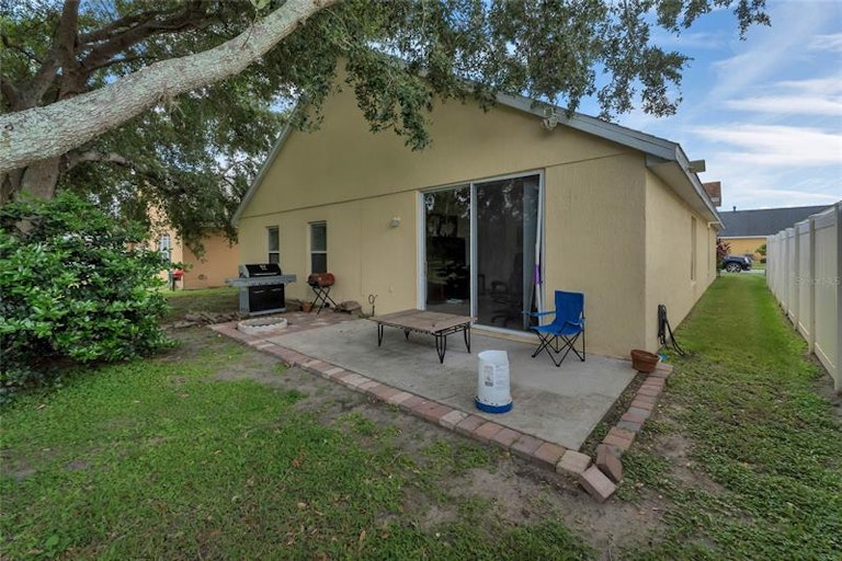 Photo 28 of 49 - 6609 Cherry Grove Cir, Orlando, FL 32809