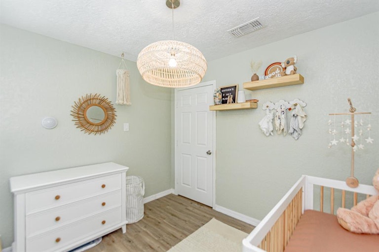 Photo 15 of 24 - 16930 Creek Line Dr, Friendswood, TX 77546