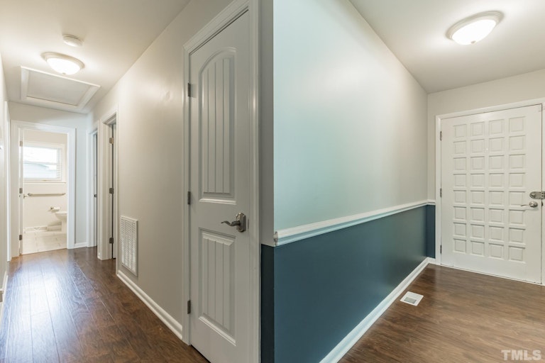 Photo 2 of 30 - 5313 Old Forge Cir, Raleigh, NC 27609