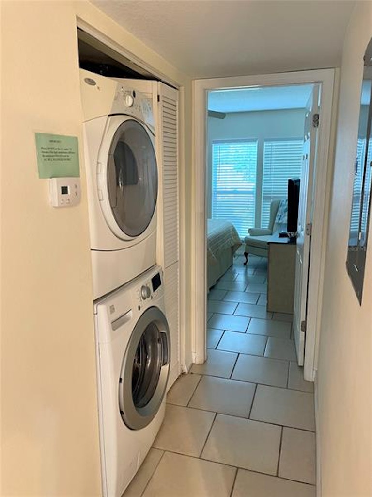 Photo 8 of 22 - 3473 Clark Rd #171, Sarasota, FL 34231