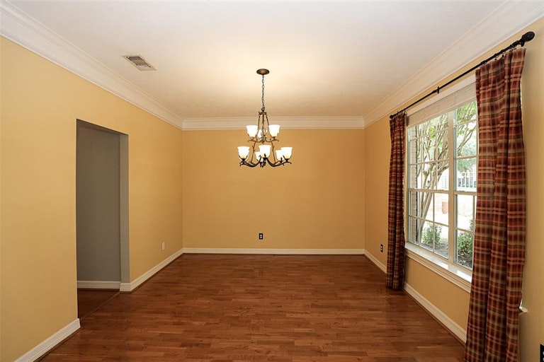 Photo 7 of 50 - 16011 Camillia Trl, Tomball, TX 77377