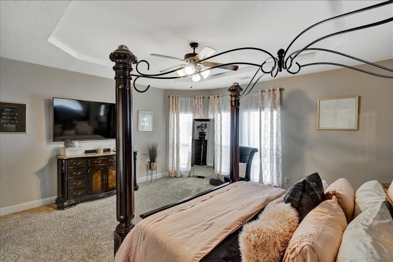 Photo 23 of 40 - 6413 Glenwick Dr, Fort Worth, TX 76123