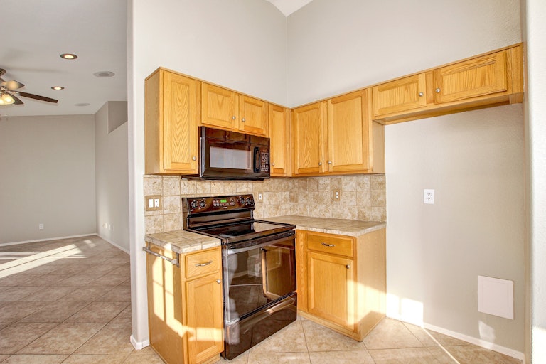 Photo 9 of 22 - 10450 W Pasadena Ave, Glendale, AZ 85307