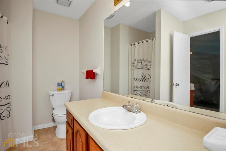 Photo 18 of 22 - 11525 Matthews Trl, Hampton, GA 30228