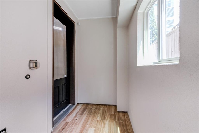 Photo 4 of 32 - 1955 Sheridan St, Houston, TX 77030