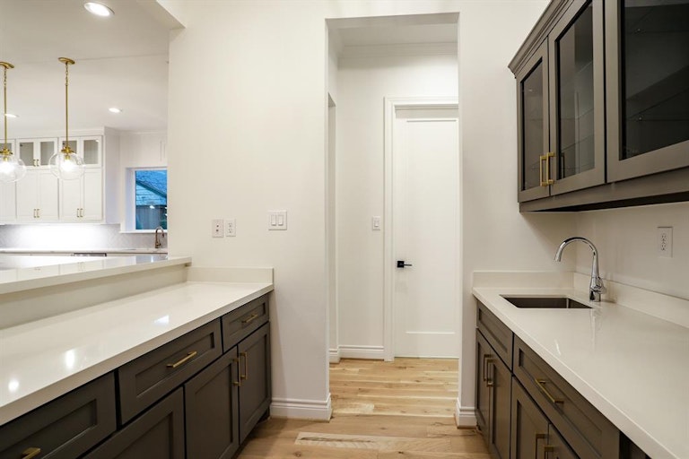 Photo 11 of 32 - 915 Lamonte Ln, Houston, TX 77018