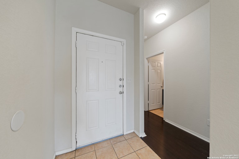 Photo 2 of 18 - 15927 Silver Rose, Schertz, TX 78154