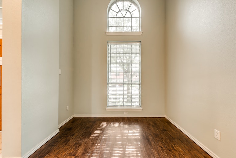 Photo 14 of 37 - 1610 Warrington Way, Forney, TX 75126