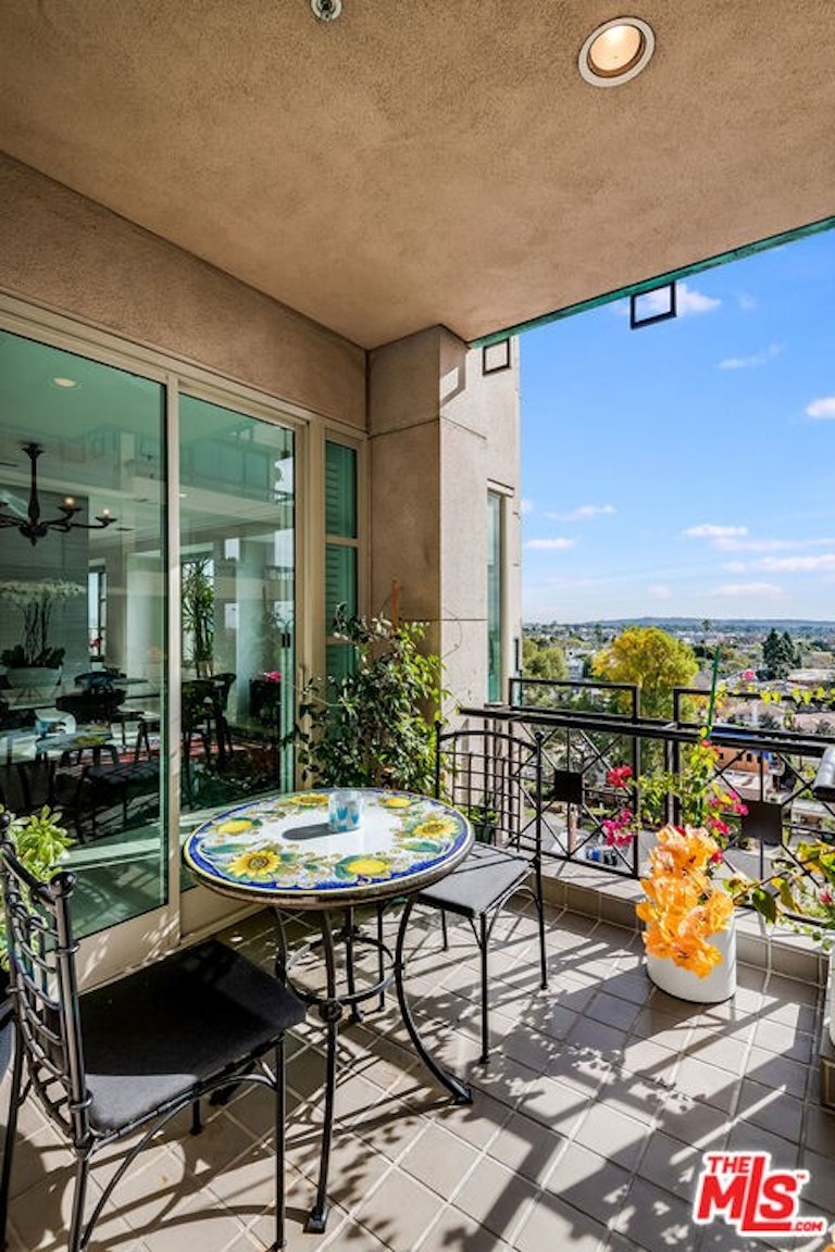 Photo 8 of 26 - 10580 Wilshire Blvd #7SW, Los Angeles, CA 90024