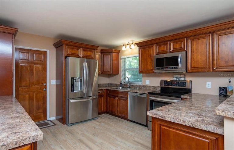 Photo 5 of 23 - 6440 27th Ave N, Saint Petersburg, FL 33710