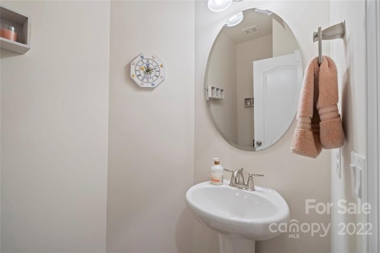Photo 46 of 48 - 15003 Luna Dr, Charlotte, NC 28278