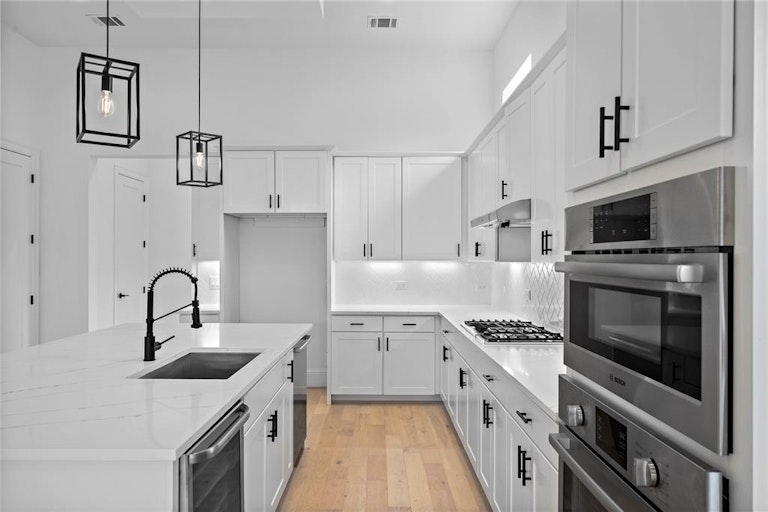 Photo 6 of 46 - 1420 Alexander St, Houston, TX 77008