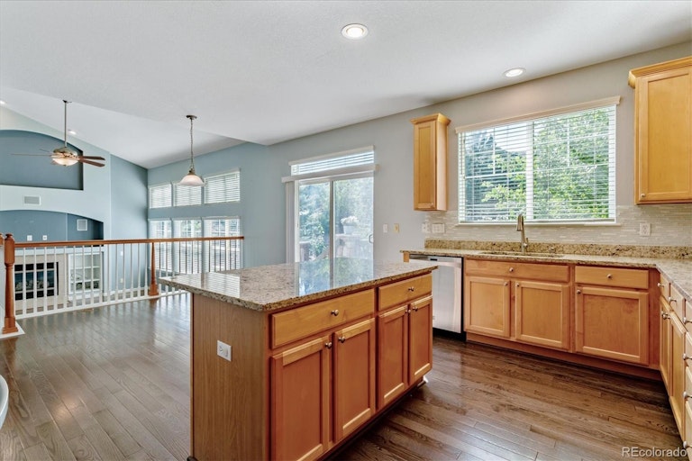 Photo 13 of 33 - 25441 E Indore Dr, Aurora, CO 80016