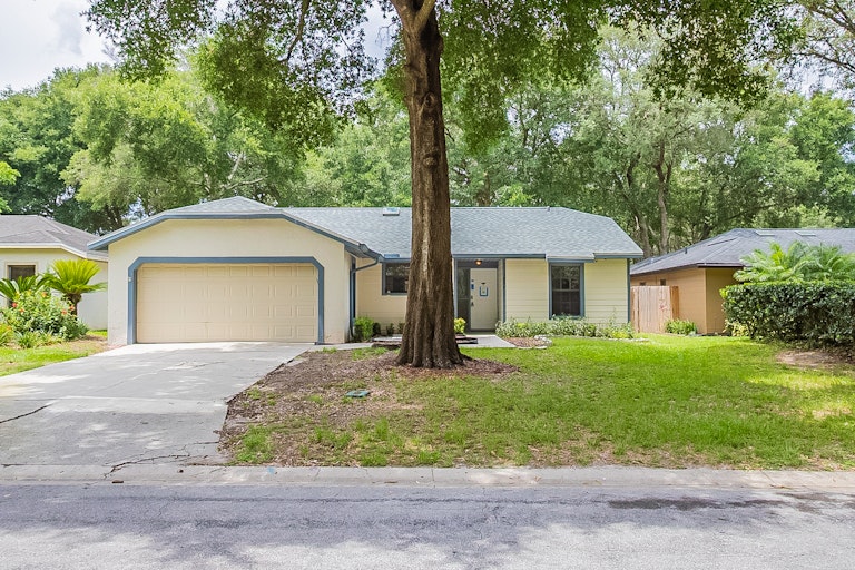 Photo 1 of 20 - 1237 Silver Palm Dr, Altamonte Springs, FL 32714