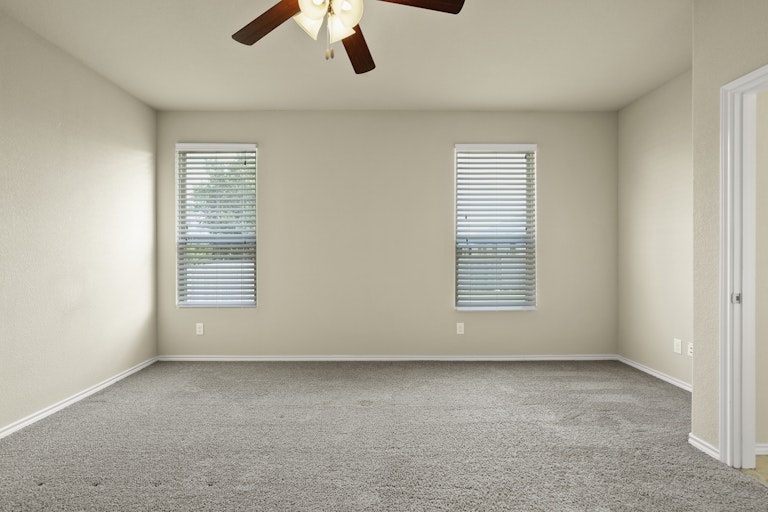 Photo 15 of 25 - 1108 Doe Meadow Dr, Burleson, TX 76028