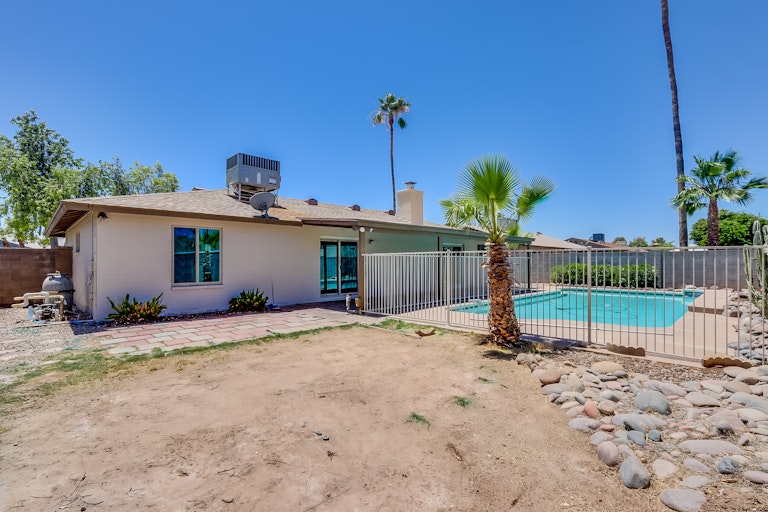 Photo 25 of 29 - 906 W Loughlin Dr, Chandler, AZ 85225