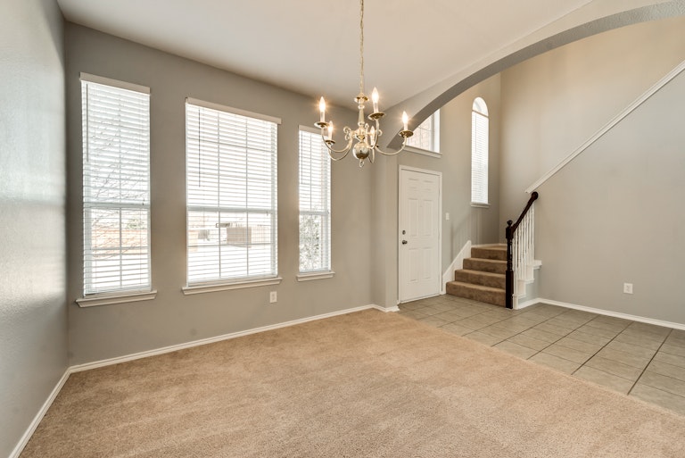 Photo 4 of 28 - 6409 Deer Run Dr, McKinney, TX 75070