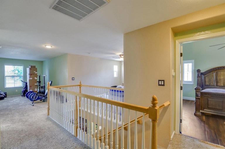 Photo 33 of 54 - 5071 Tuckerman Way, Sacramento, CA 95835