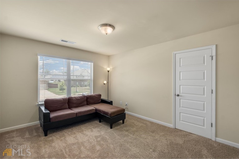Photo 19 of 37 - 537 Harmony Way, Locust Grove, GA 30248