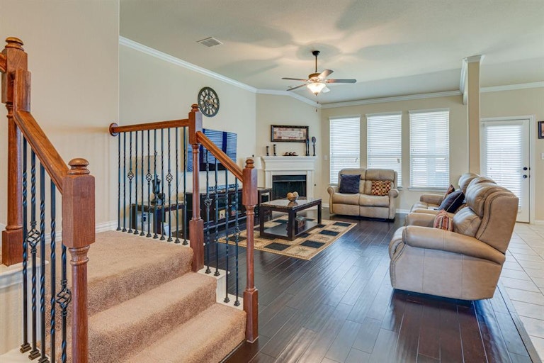 Photo 13 of 40 - 1508 Fallingwater Trl, Haslet, TX 76052