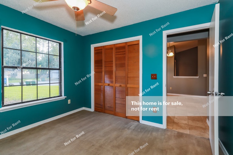 Photo 20 of 27 - 4836 Rustic Woods Dr, Jacksonville, FL 32257