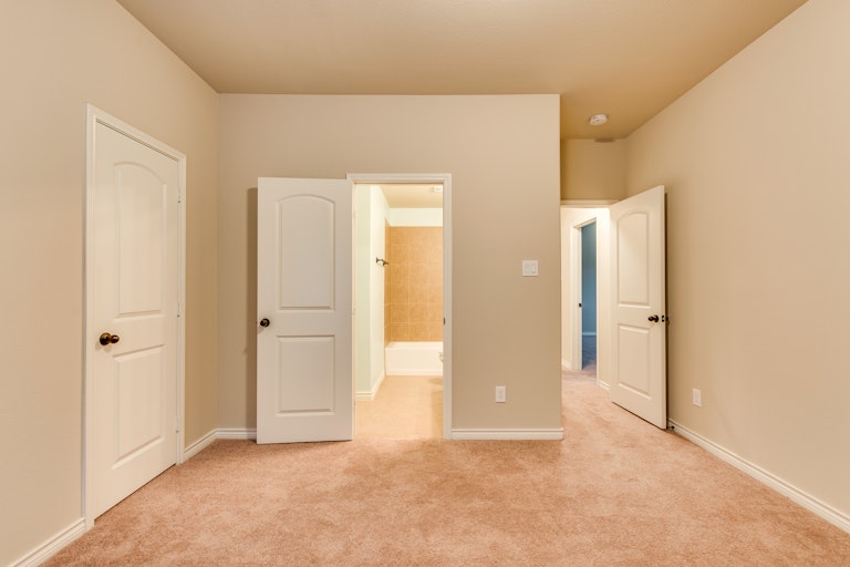 Photo 22 of 28 - 13801 Bluebell Dr, Little Elm, TX 75068