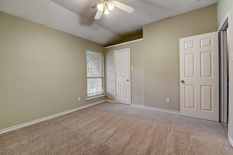 Photo 13 of 31 - 1110 Boyd Dr, Wylie, TX 75098