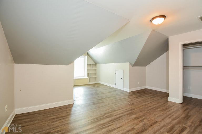 Photo 16 of 27 - 643 Royal Crest Ct, Canton, GA 30115