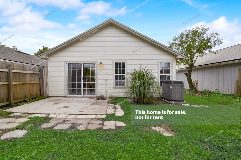 Photo 12 of 31 - 8350 Argyle Corners Ct, Jacksonville, FL 32244