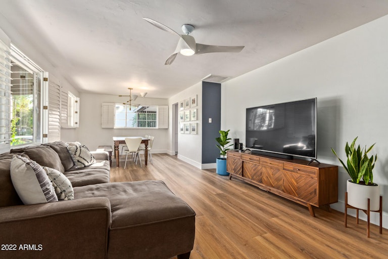Photo 21 of 68 - 3316 E Mitchell Dr, Phoenix, AZ 85018