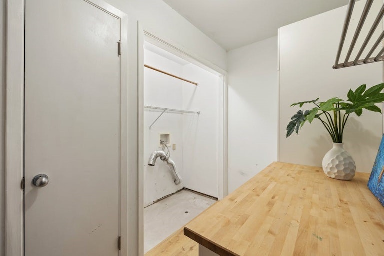 Photo 22 of 26 - 12904 Trailwood Rd, Austin, TX 78727