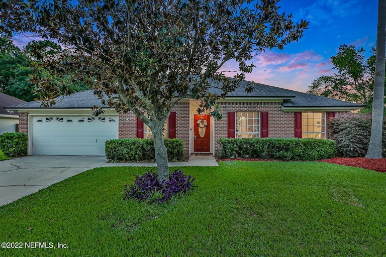 Photo 1 of 36 - 1444 Starboard Ct, Fleming Island, FL 32003
