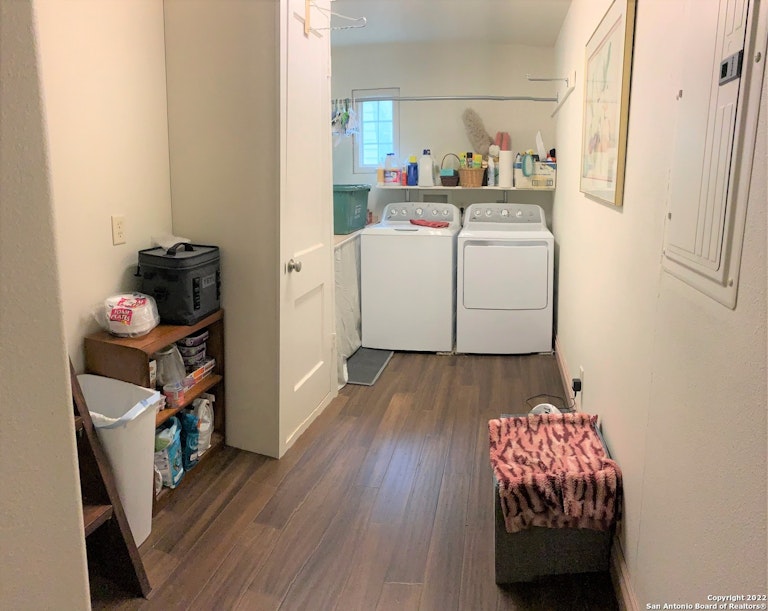 Photo 12 of 25 - 306 Corona Ave, San Antonio, TX 78209