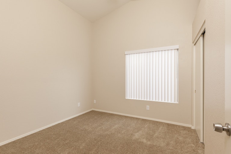Photo 13 of 21 - 15000 W Honeysuckle Ln, Surprise, AZ 85374