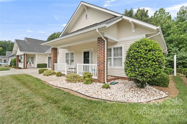 Photo 1 of 39 - 2409 Granville Pl, Monroe, NC 28110