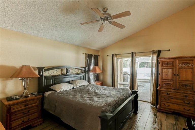 Photo 8 of 25 - 13733 Antler Point Dr, Tampa, FL 33626