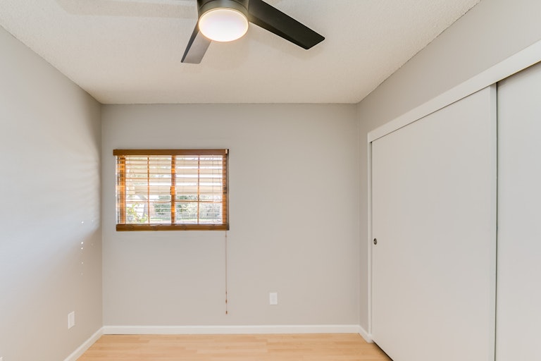 Photo 16 of 29 - 6104 W Nancy Rd, Glendale, AZ 85306