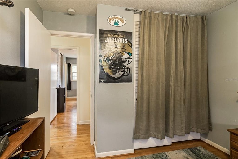 Photo 20 of 33 - 5427 Harbor Dr W, Lakeland, FL 33809