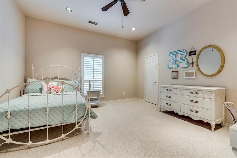 Photo 21 of 37 - 1605 Mariah Bay Cir, Rockwall, TX 75032