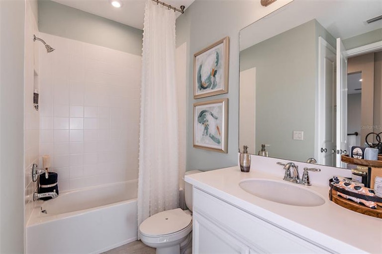 Photo 8 of 29 - 2741 Leafwing Ct, Palm Harbor, FL 34683