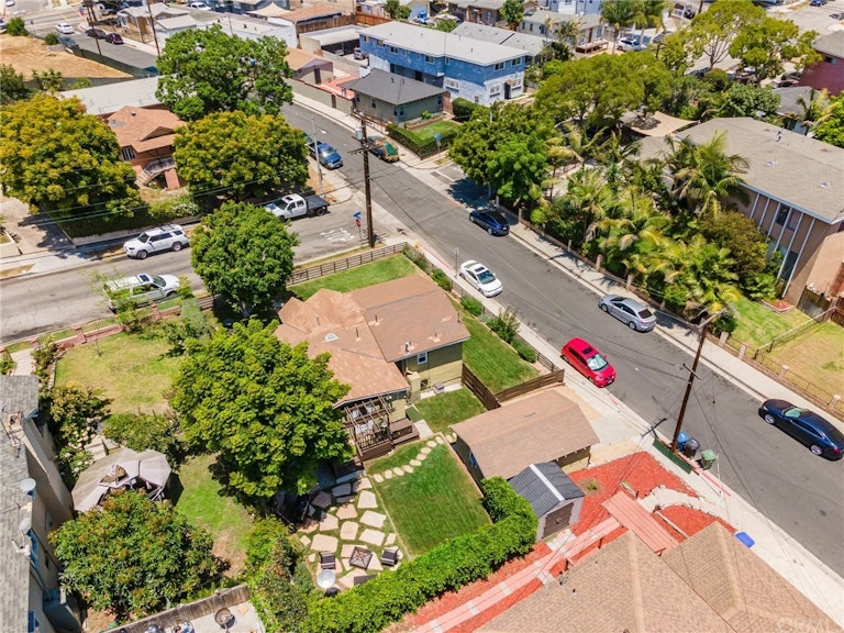 Photo 30 of 33 - 596 E 67th St, Inglewood, CA 90302