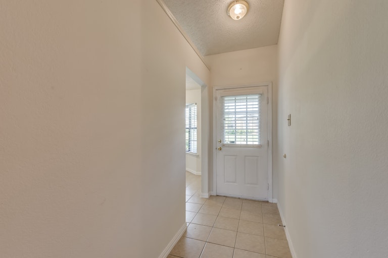 Photo 7 of 24 - 3805 Glover Dr, Plano, TX 75074
