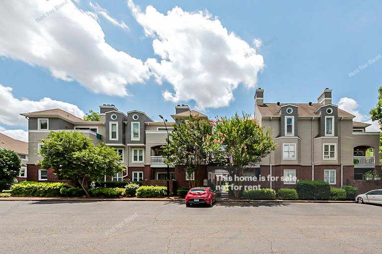 Photo 1 of 16 - 1021 Brighthurst Dr #103, Raleigh, NC 27605