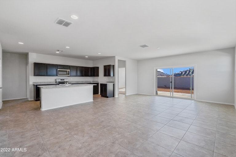 Photo 9 of 20 - 1062 W Avalon Canyon Dr, Casa Grande, AZ 85122
