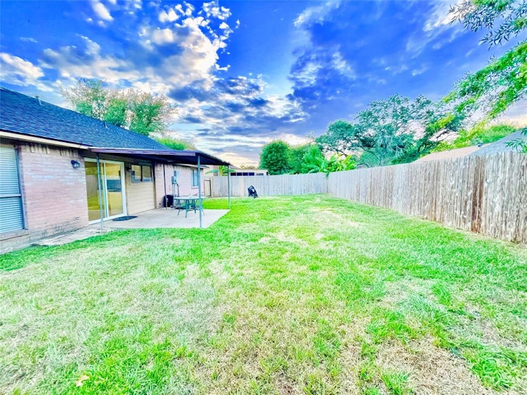 Photo 14 of 20 - 16906 Cairngale St, Houston, TX 77084